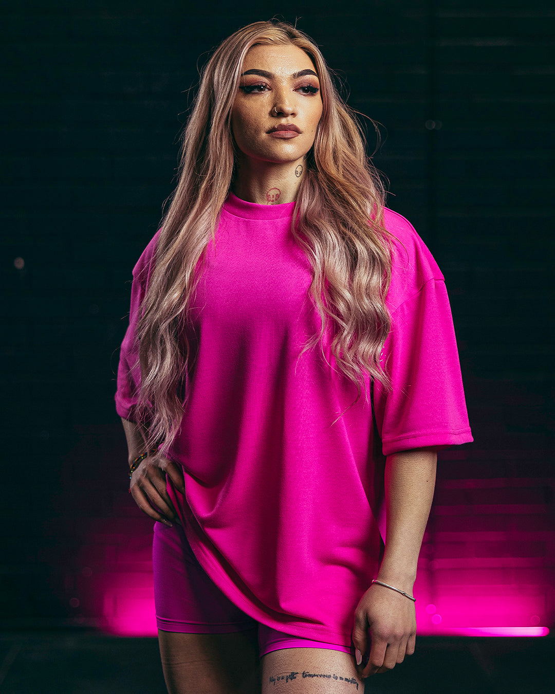 Tricou oversize roz strălucitor Nova